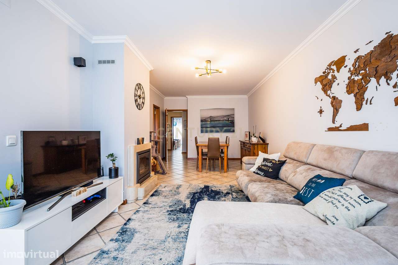 T2 na Nazaré com boas áreas e lugar de garagem-3