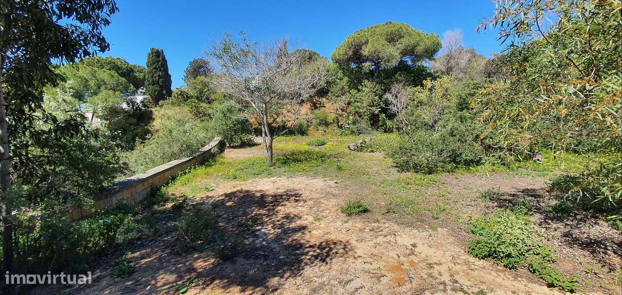 Moradia em primeira linha de mar com acesso direto á praia-11