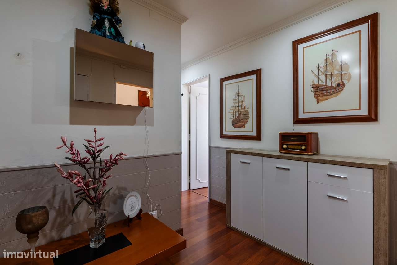 Apartamento T2+1 com Vista Desafogada | Cacém-29