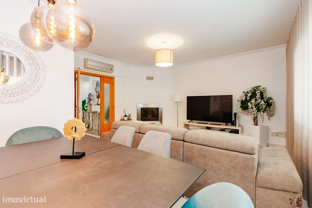 Apartamento de 4 assoalhadas em zona de excelência no Montijo-7