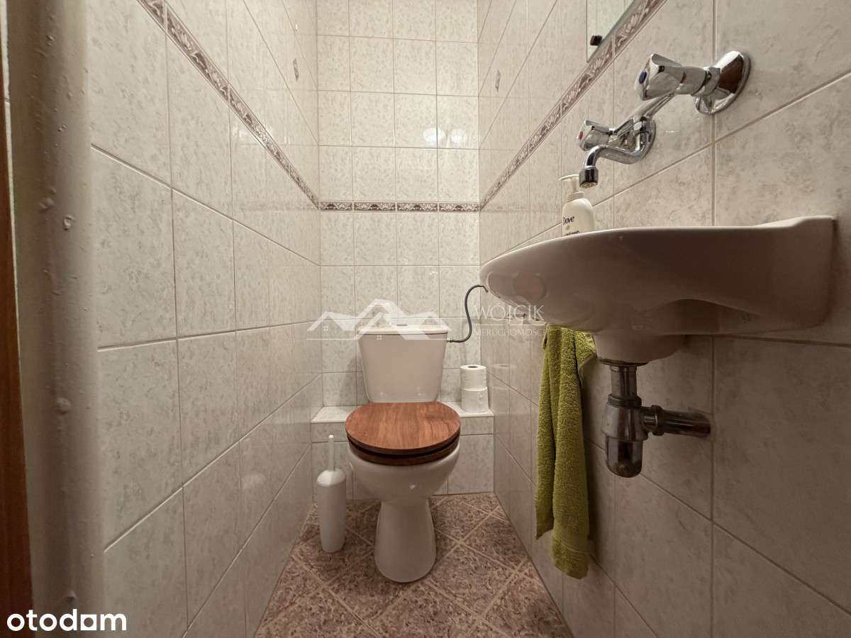 KLucze w biurze Zadbane 3M osobna kuchnia Centrum-13