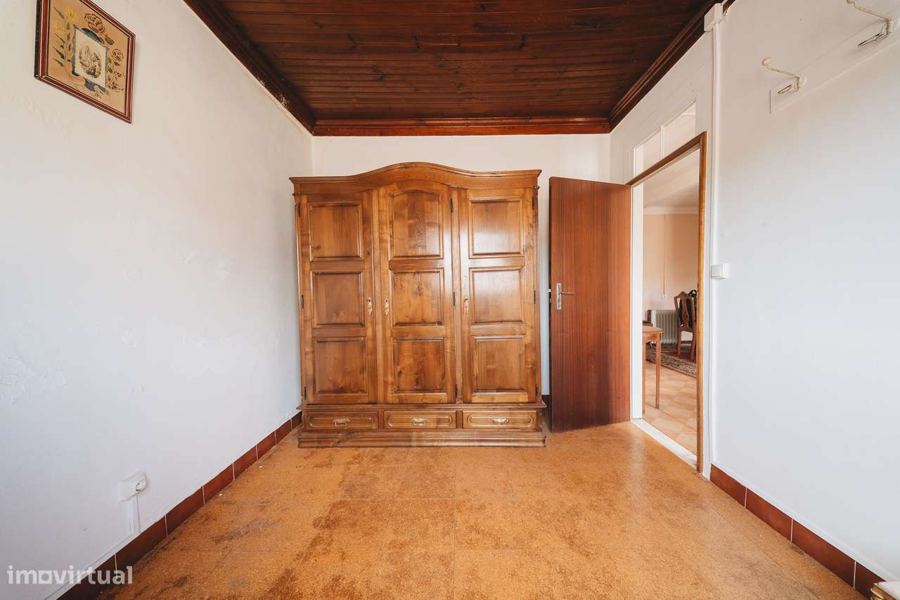 Moradia T3 com Terreno de 1.577 m² | Ribeira do Fárrio – Ourém-11