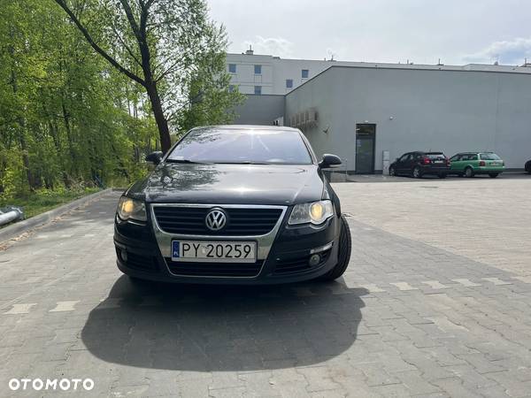 Volkswagen Passat 2.0 TDI DPF Highline - 3