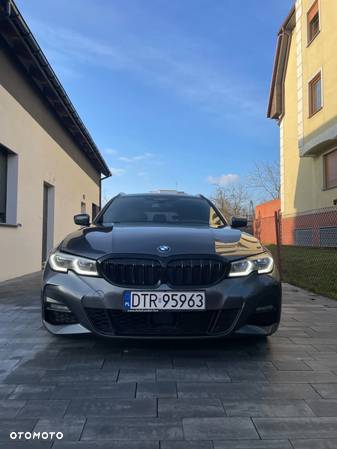 BMW Seria 3 320d M Sport - 4