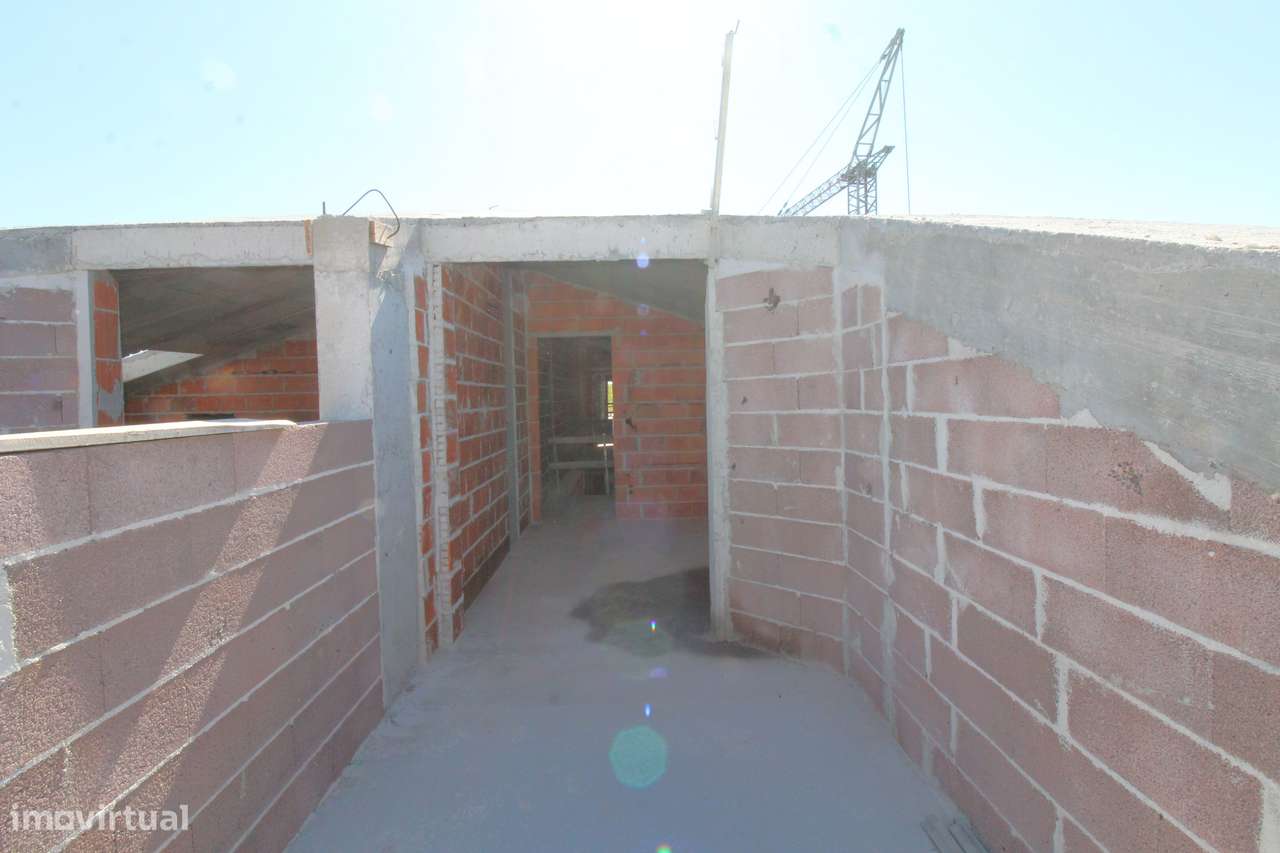Apartamento Duplex T2 + 2 com entradas independentes na Cumieira-16