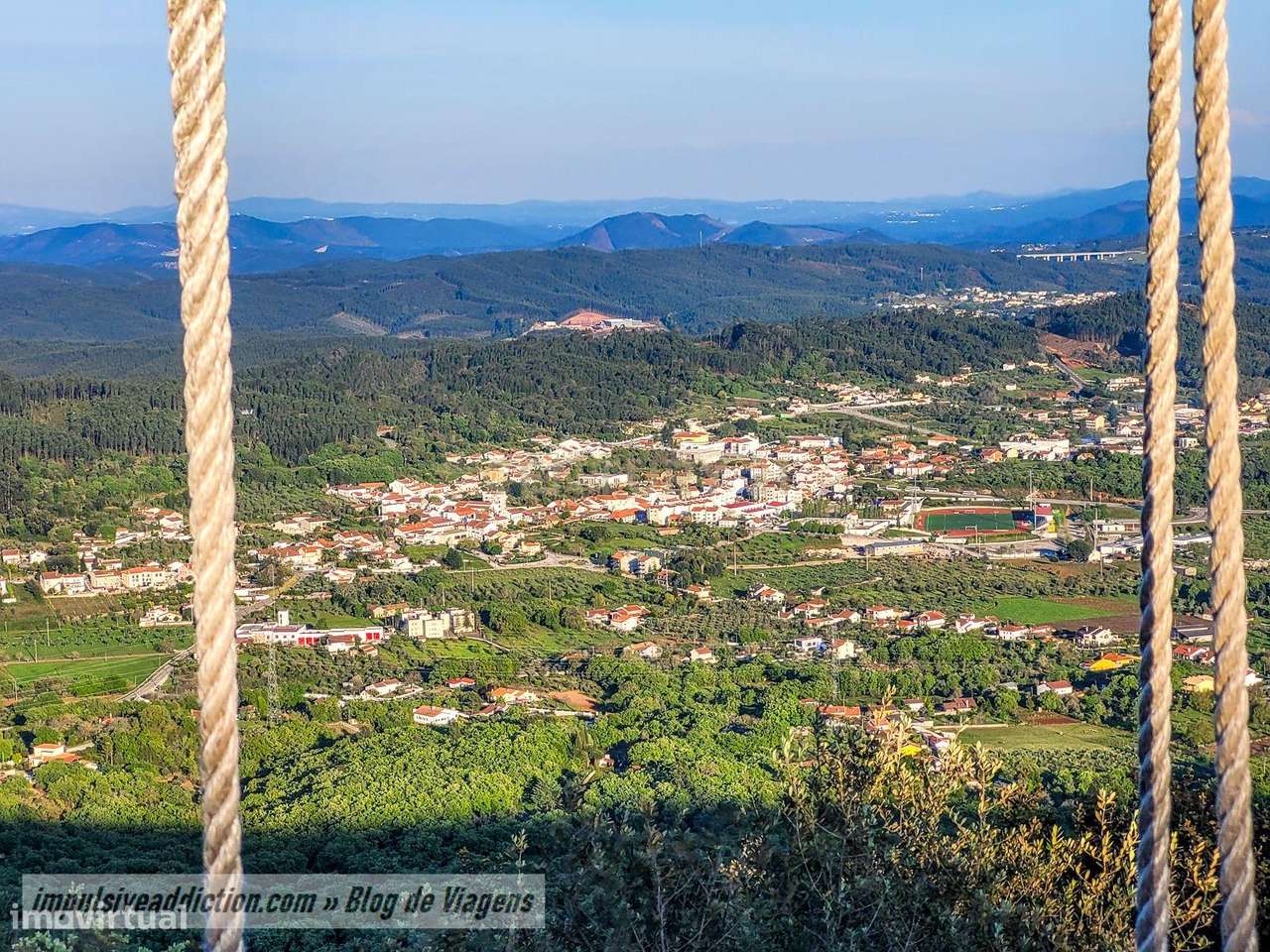 Casa em Ruína inserida em terreno com um enorme potencial - Grande imagem: 5/5