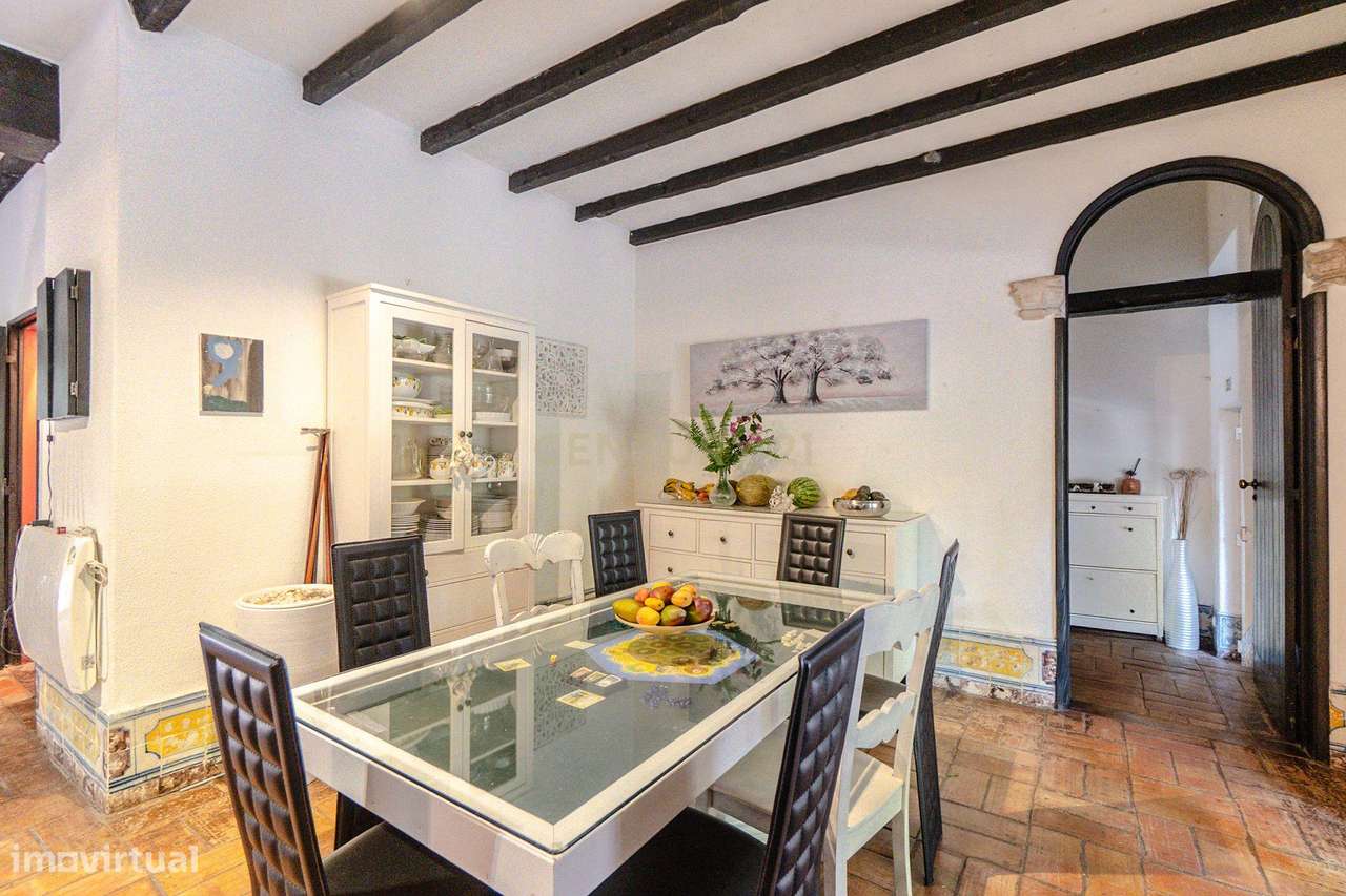 Vila de Prestígio T7+2 com 5.000 m² de Privacidade na Verdizela-18