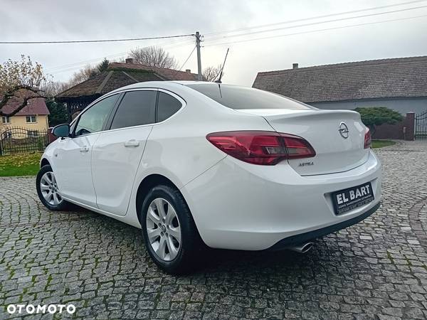 Opel Astra - 24