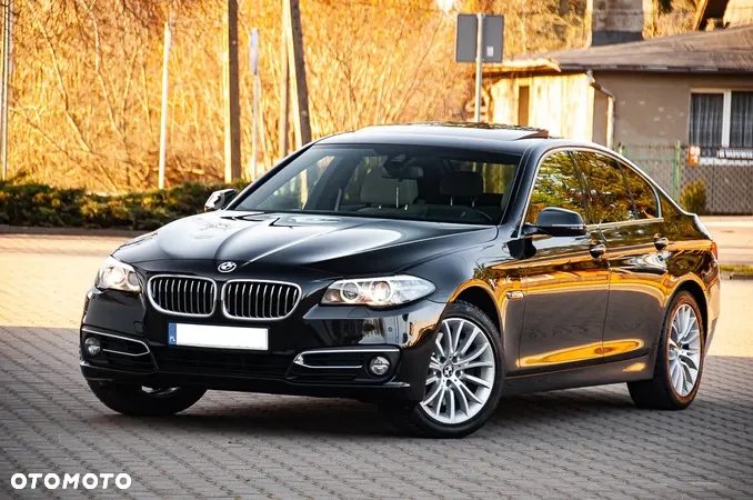 BMW Seria 5 525d xDrive Luxury Line - 10