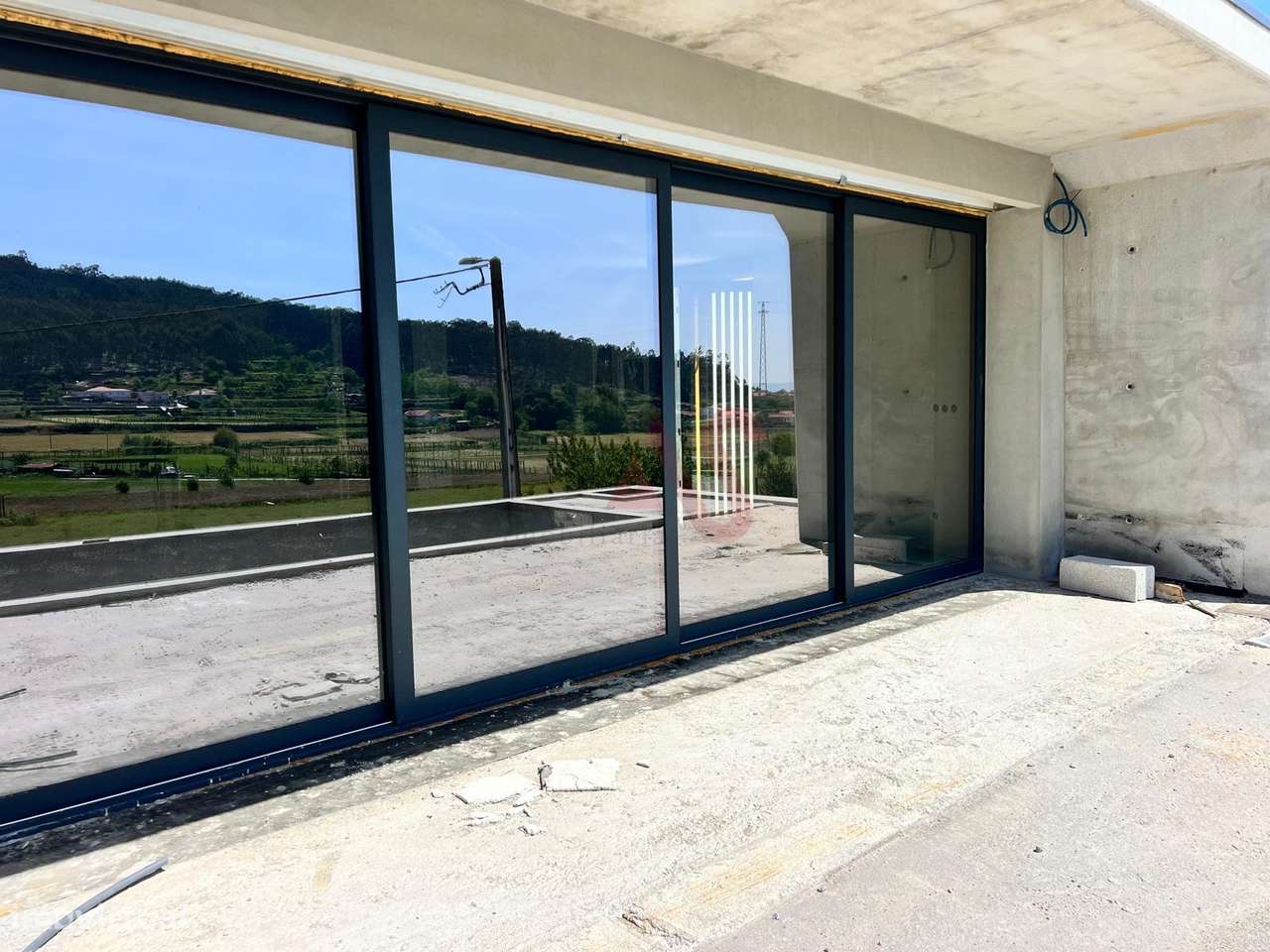 Moradia Térrea T3 com Piscina | Nova | Leitões, Guimarães-31