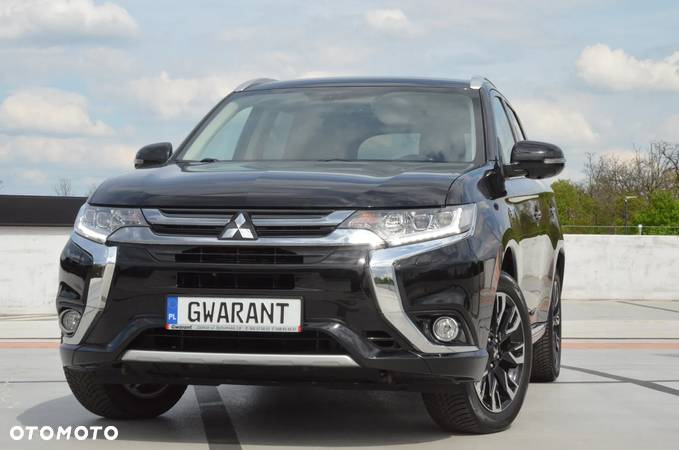 Mitsubishi Outlander PHEV Instyle NAVI + - 7