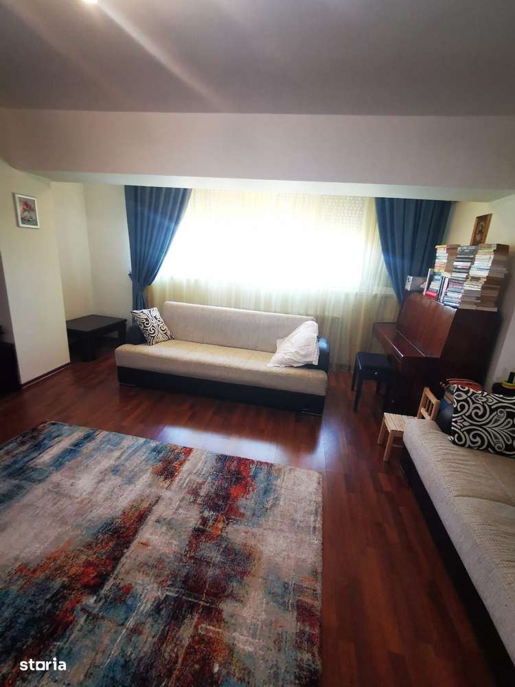 De vanzare apartament cu 3 camere, 91 mp - T-uri, str. Tecuci