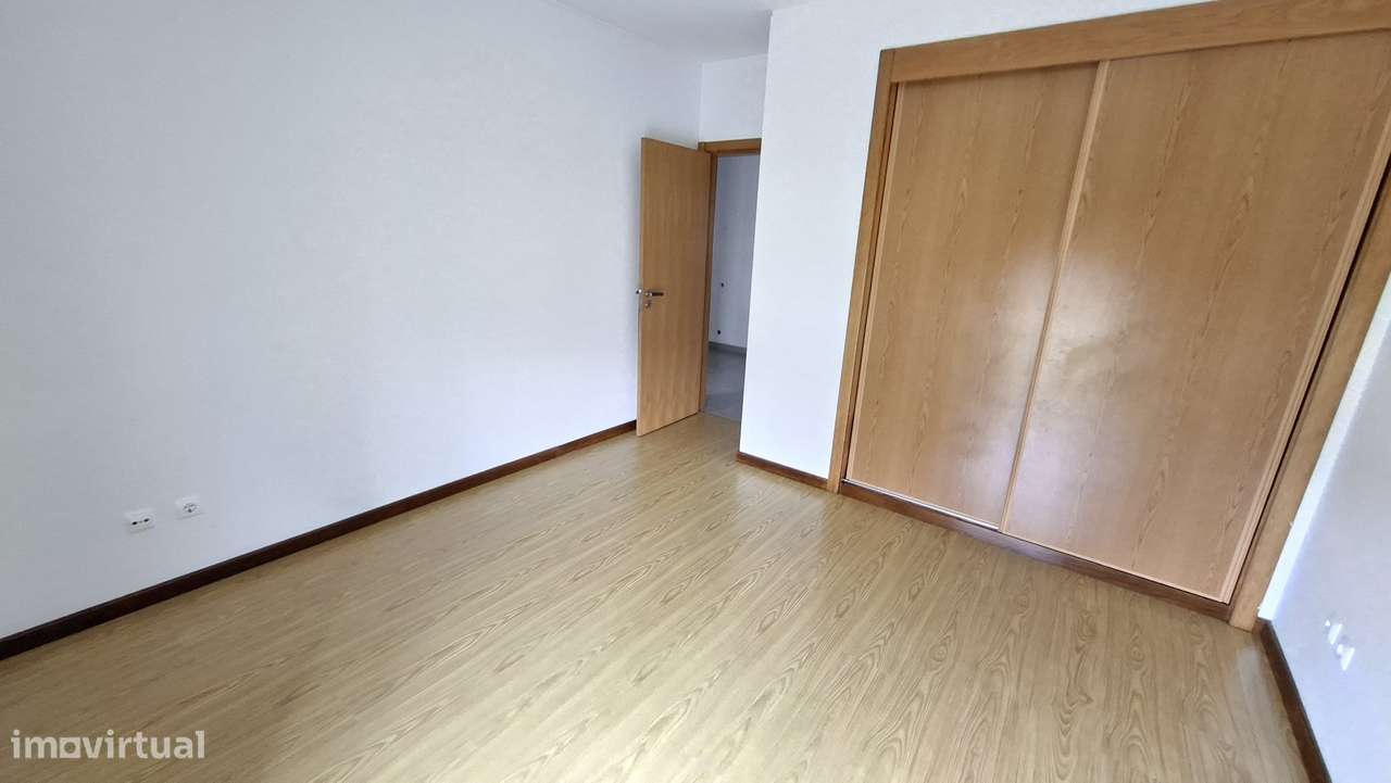 Apartamento T2 com 95m2 na Quinta Anjo-10