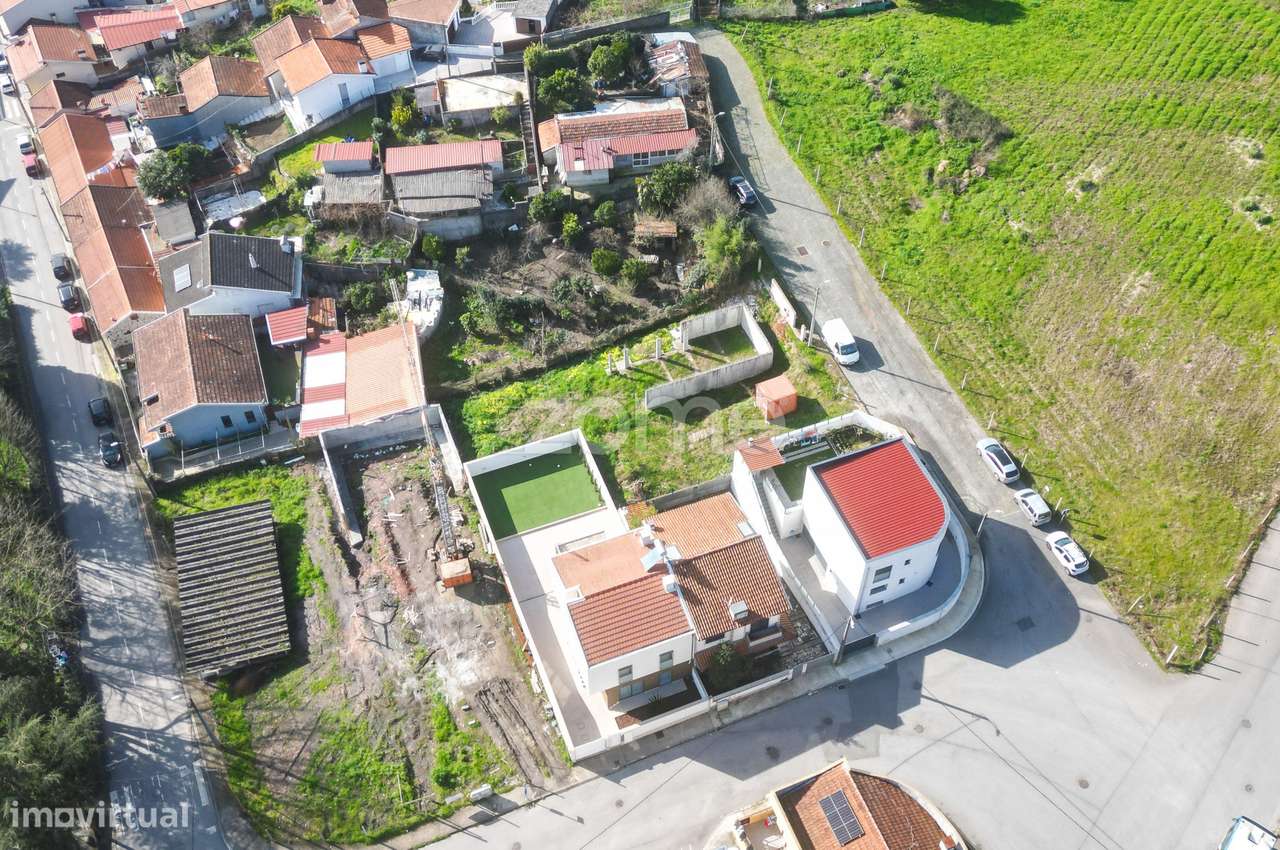 Terreno 330 M2 com Projecto aprovado e licenças em vigor-11