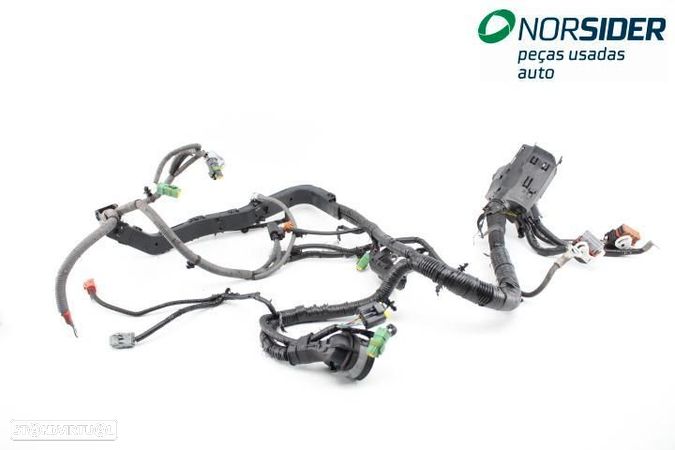 Instala elect comparti motor Ford Fiesta|08-12 - 1