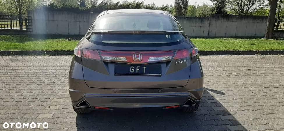 Honda Civic 1.8 Executive - 19