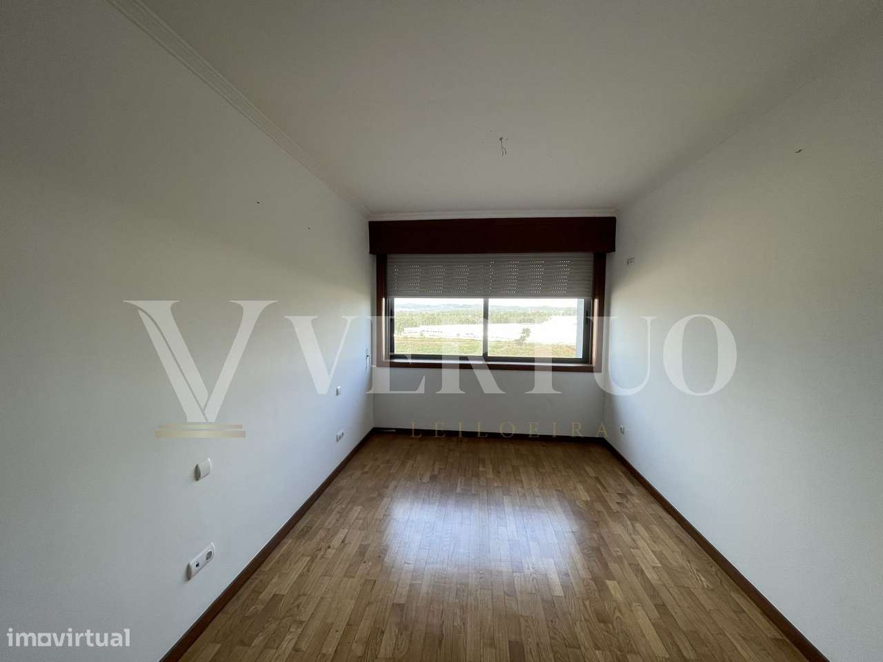 T4 em Moreira da Maia | 159 m² | 2 Garagens | Venda Judicial-48