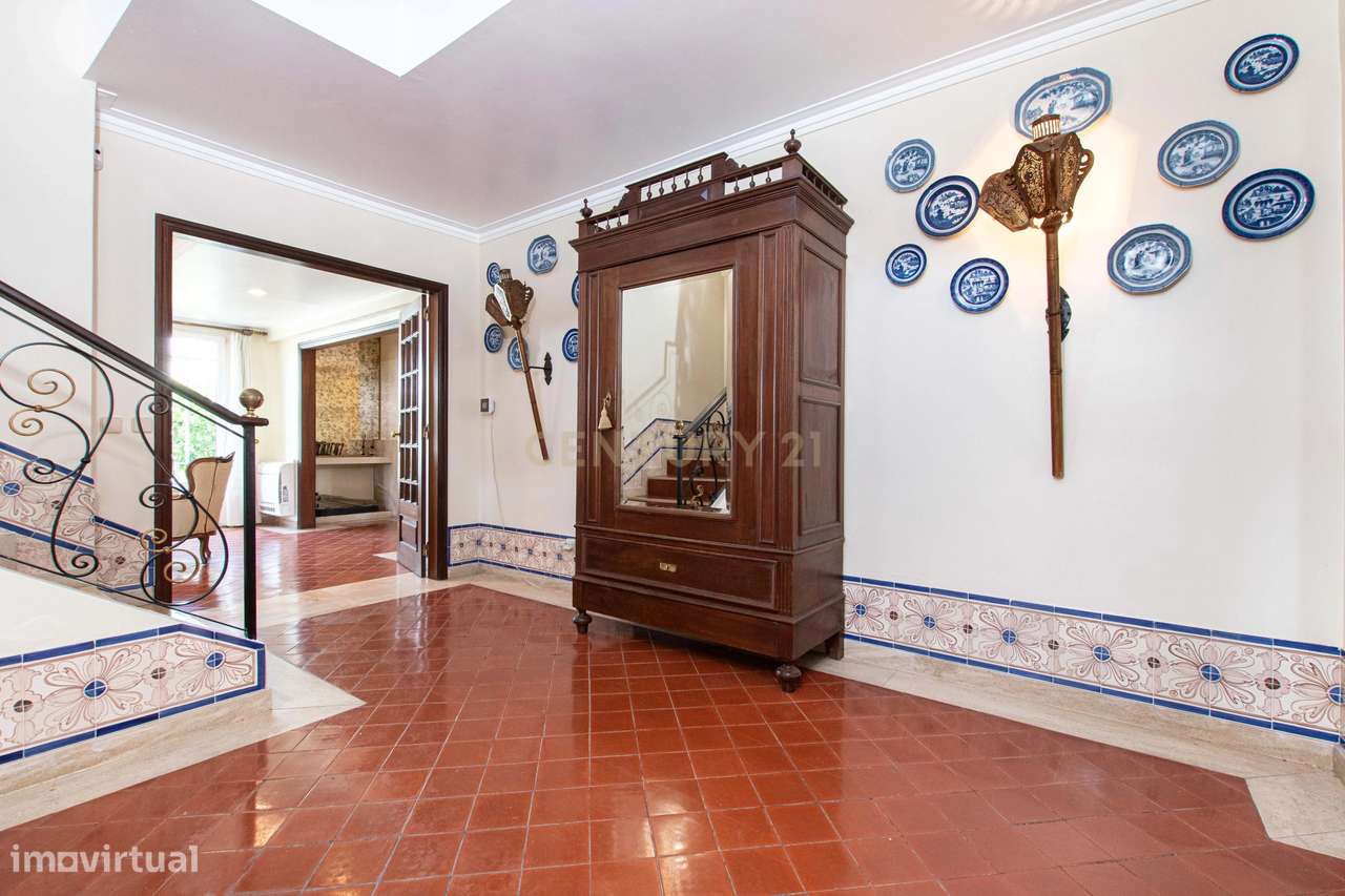 T4 +1 com jardim, piscina e garagem-32