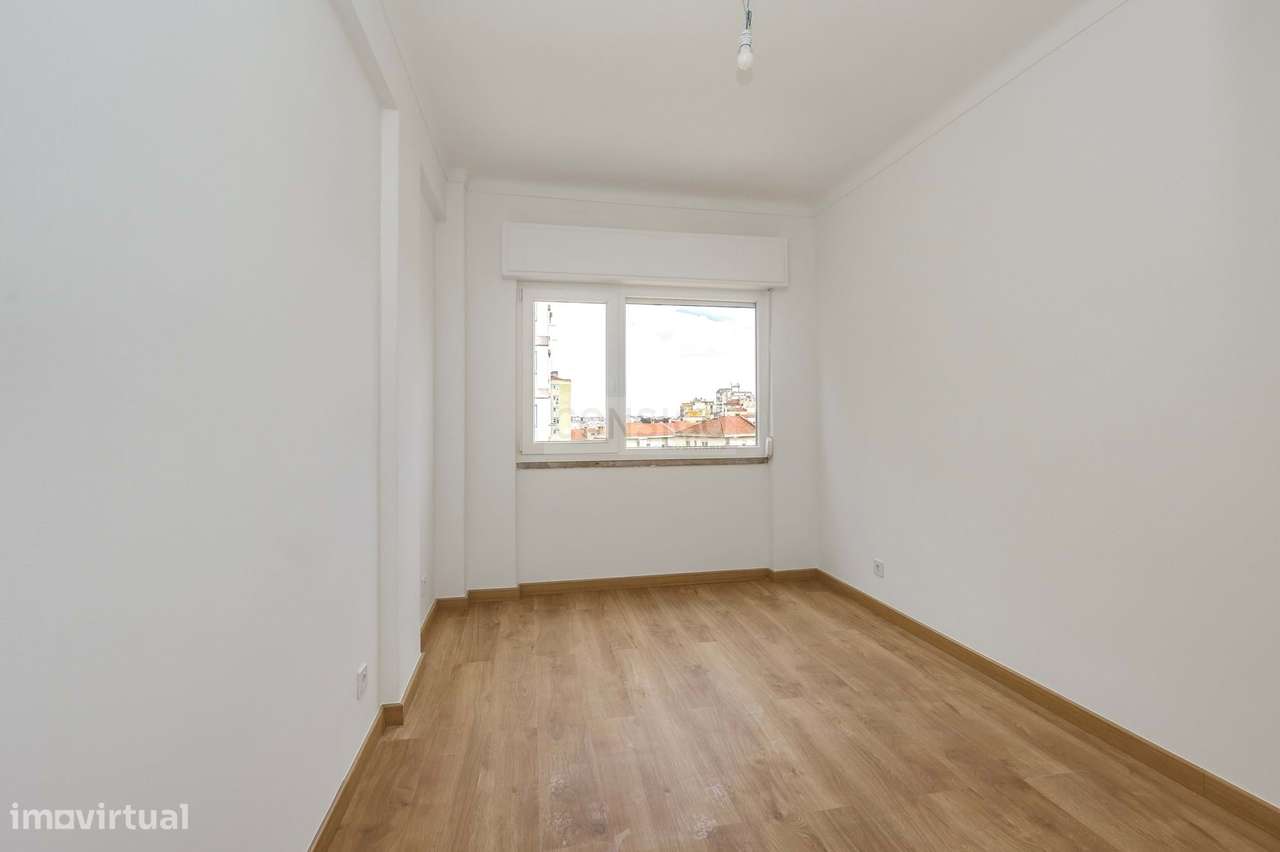 Apartamento t1 à venda na Rua Dom Dinis-17