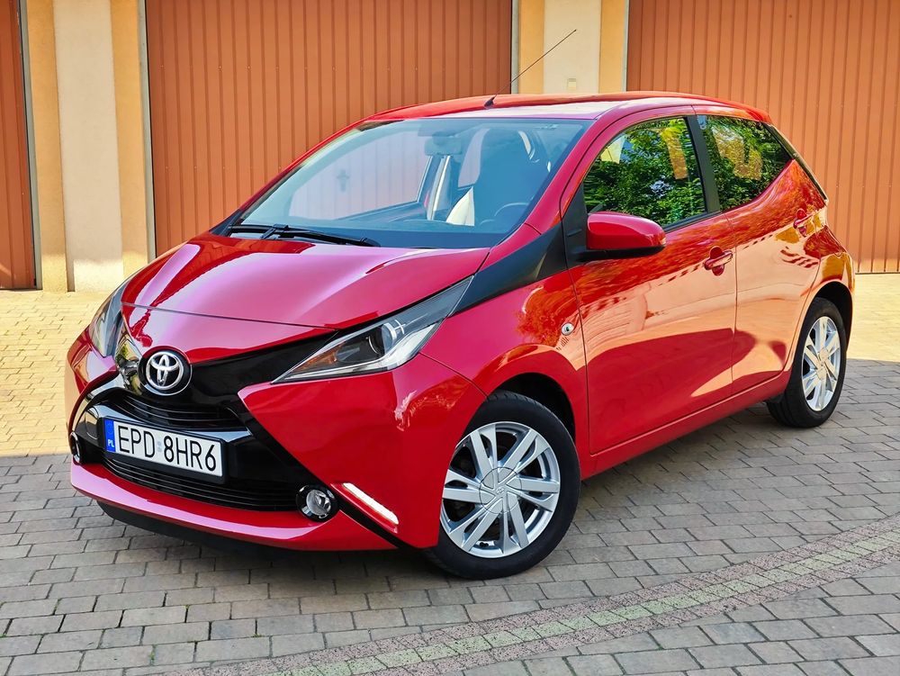 Toyota Aygo II (2014-) x-wave 2016