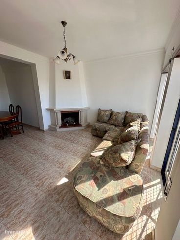 Vendo Apartamento T.3 - Com parqueamento a 70 Mts da Praia em Nazaré-1