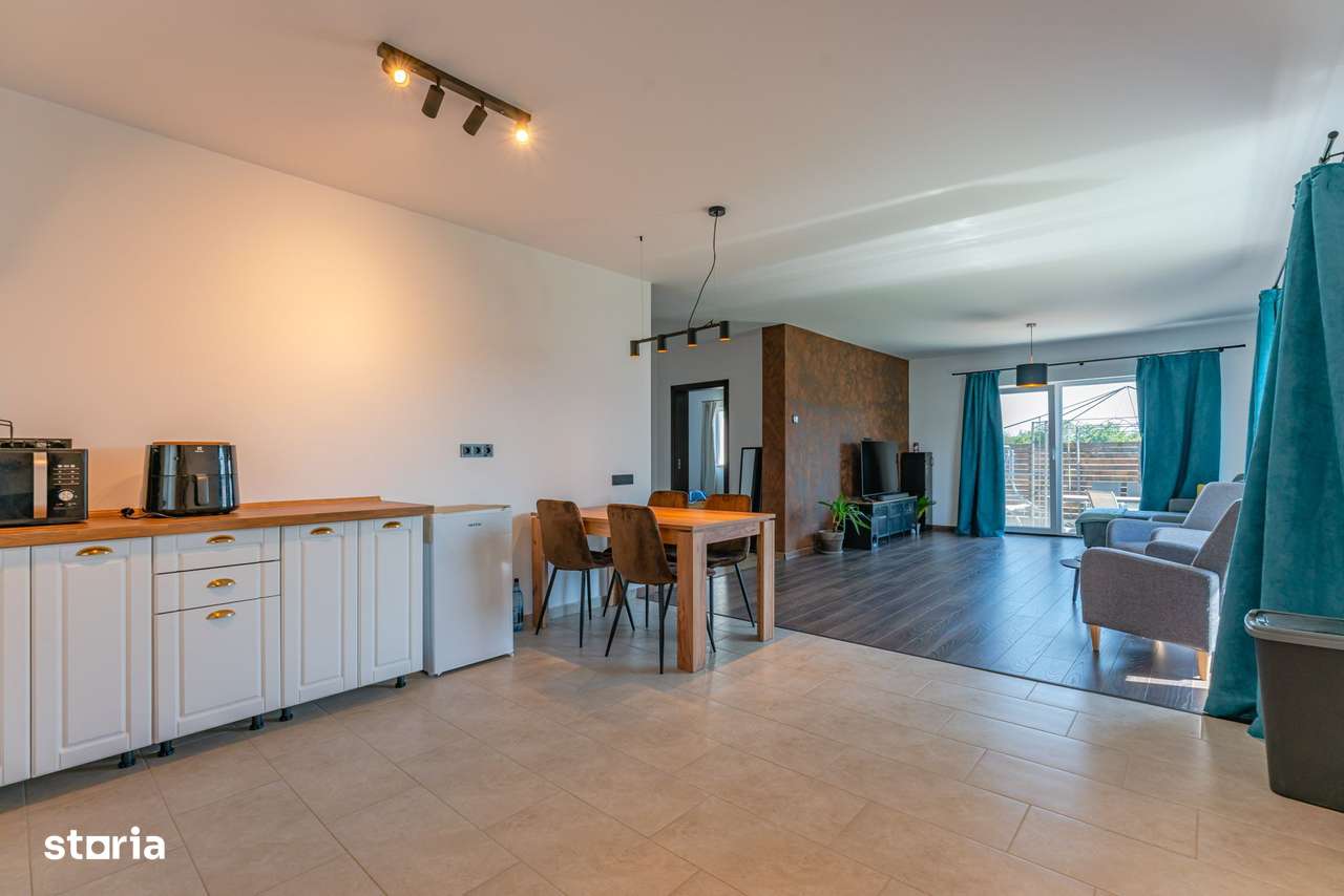 Casă Individuală de Închiriat, Încălzire în Pardoseală, Teren 400 mp - Imagine principală: 5/20