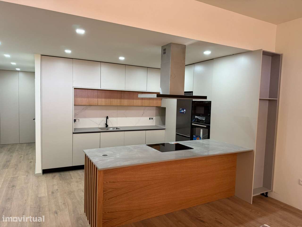 Apartameto t3 novo e moderno a 100 mts da praia - Grande imagem: 2/32