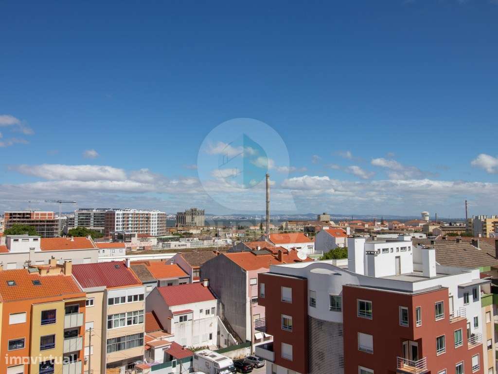 Apartamento T3 com Vista Rio em Excelente Localização-35