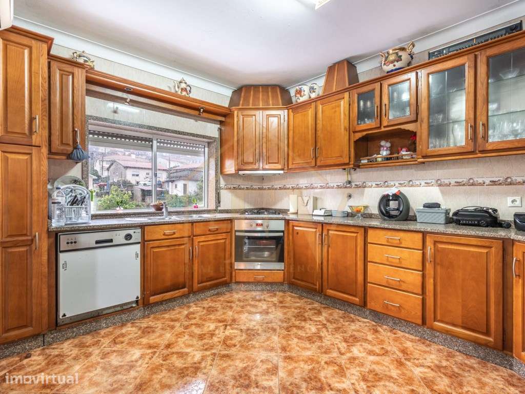 Moradia Bi-Familiar T5 | Vizela-4