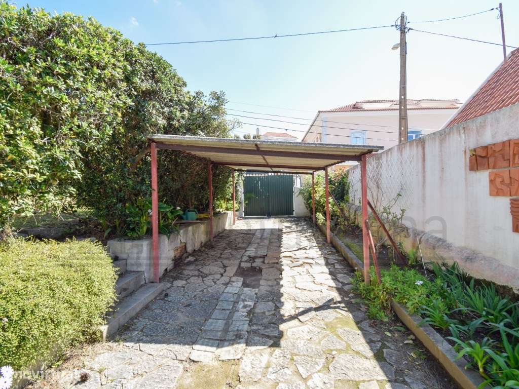 MORADIA INDEPENDENTE NO ESTORIL COM VISTA MAR-55