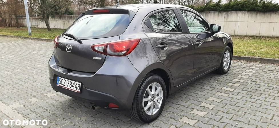 Mazda 2 - 15