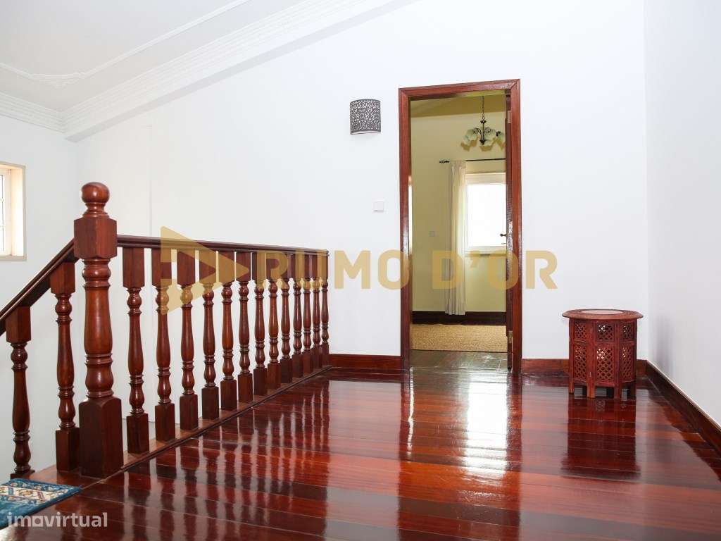 Moradia Exclusiva com áreas Independentes - junto a Arruda dos Vinhos-21