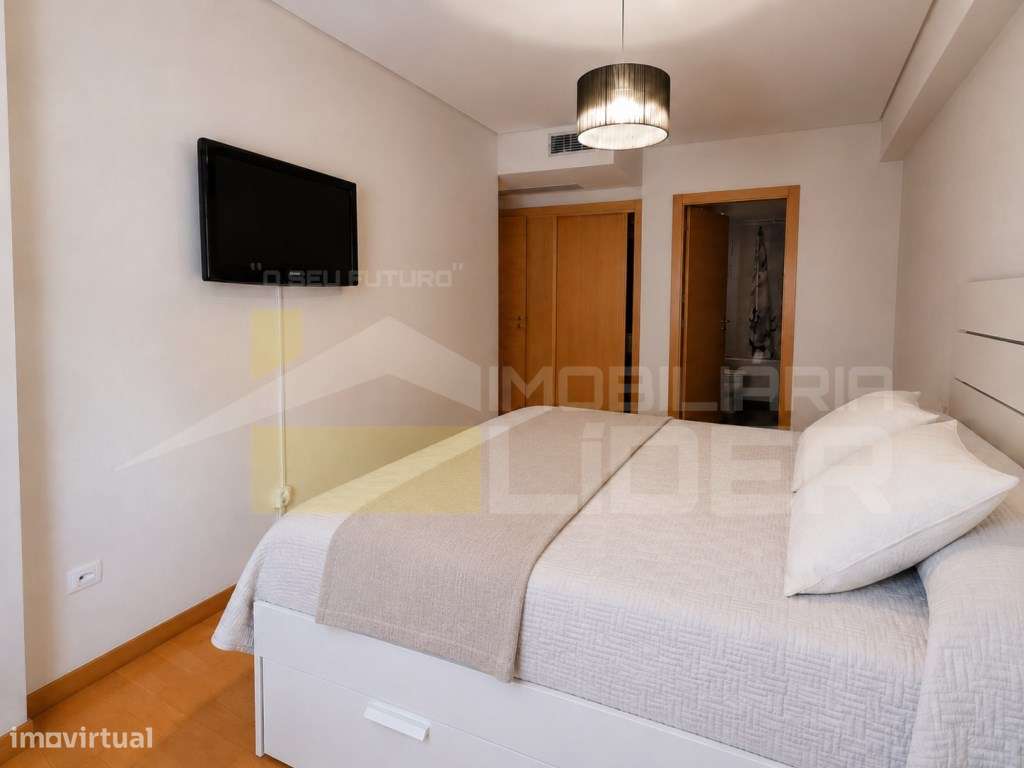 Apartamento T3 com Suíte, em Camarate, Lisboa.-17