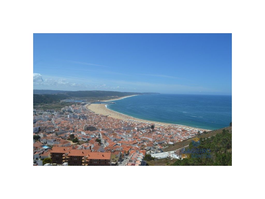 Extraordinário apartamento na Nazaré