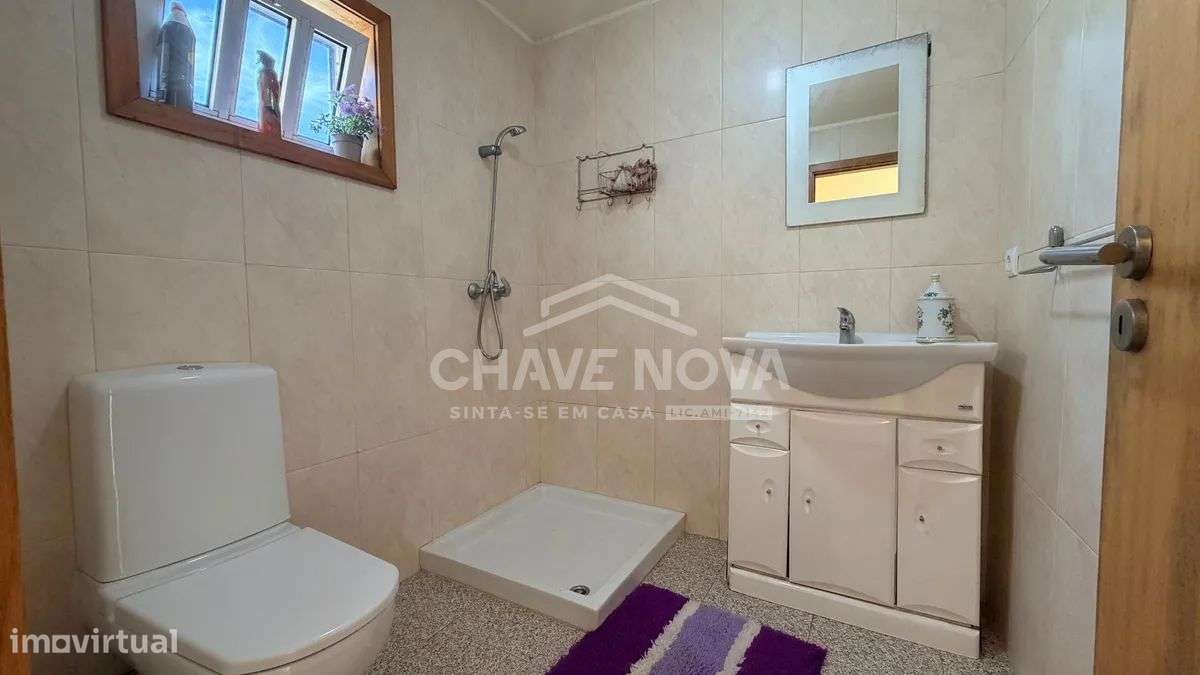 Moradia Isolada T2 c/ Jardim de 563m2, em Serzedo - Grande imagem: 4/44