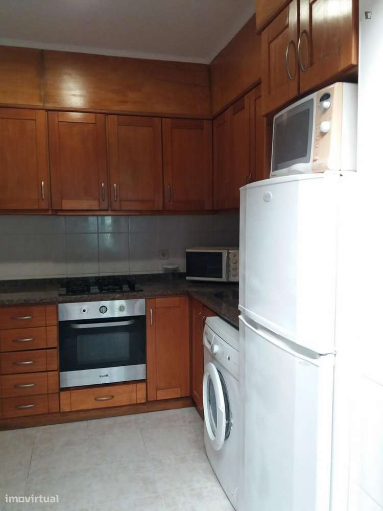 Quarto - localizado em Paranhos Porto - Grande imagem: 4/8