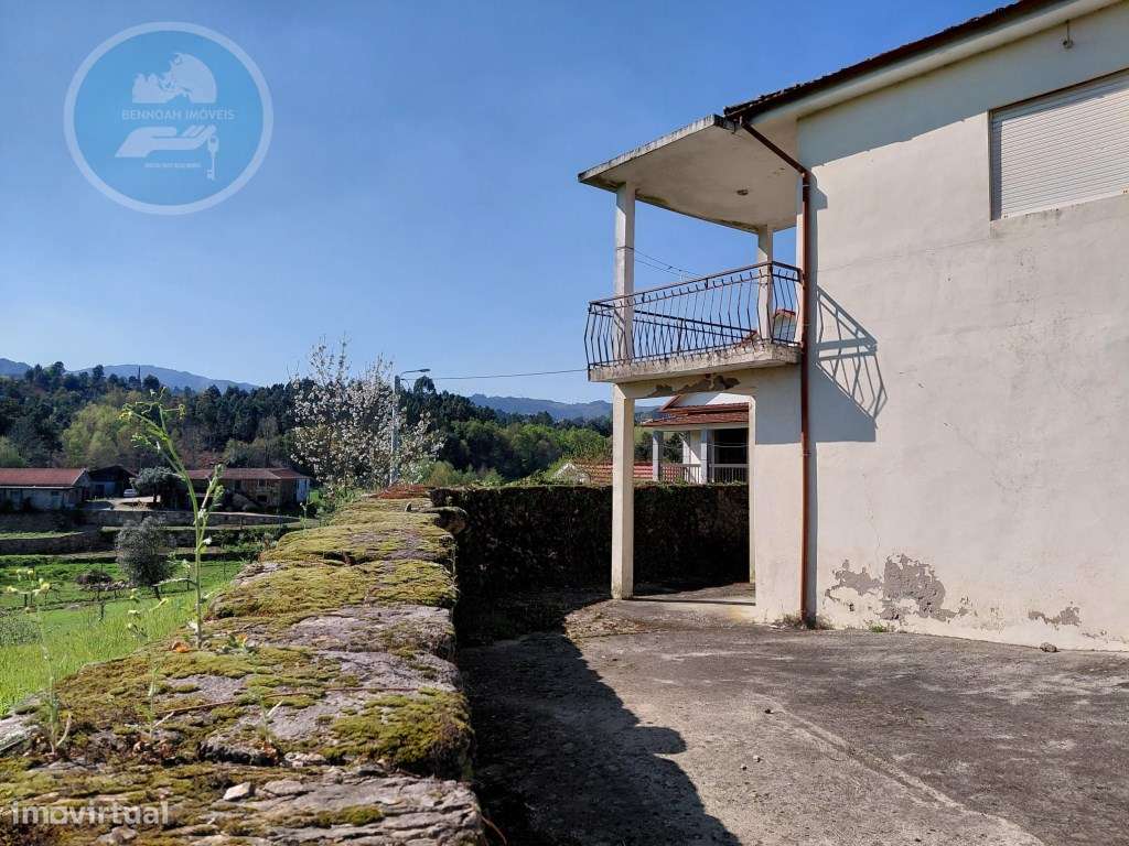 Casa Geminada T3 com Terreno Outerinho, Cabeceiras de Basto-40