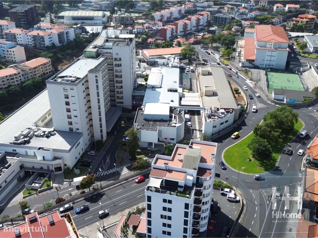 Apartamento T3 com garagem, centro Funchal, vista mar, serra e cidade.-28