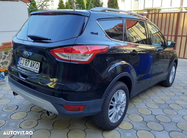 Ford Kuga - 3