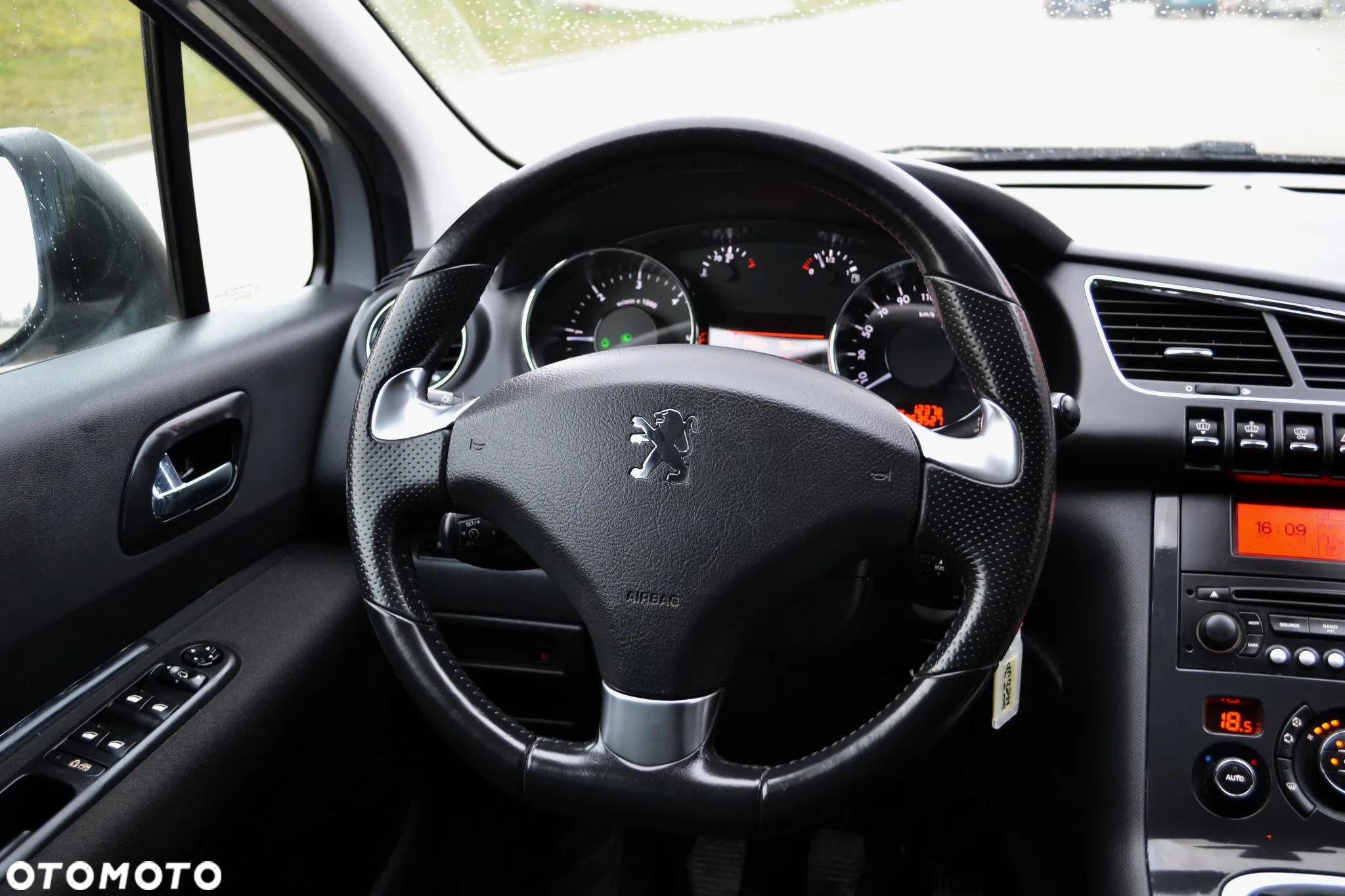 Peugeot 3008 1.6 HDi Premium - 19