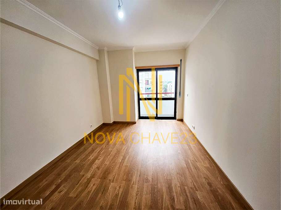 Apartamento T3 na Serra das Minas - 131m² - 2 Frentes  - Varandas-15
