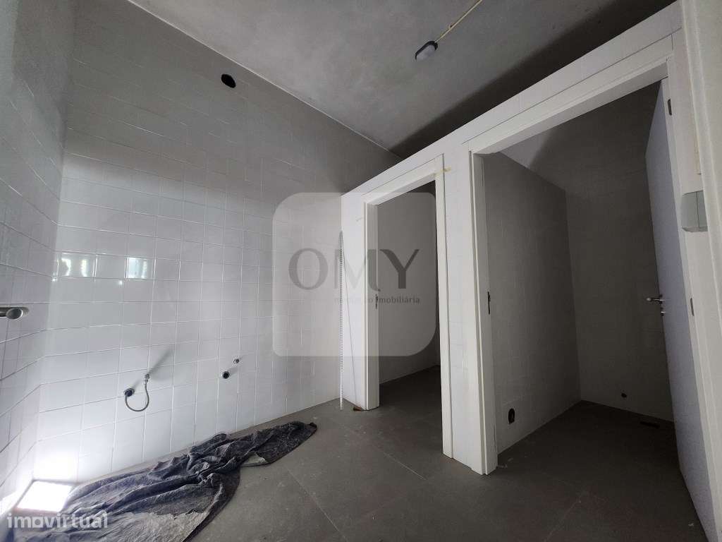 Loja de 770m2 Junto ao Mercado Municipal em Vila Real - Grande imagem: 5/15