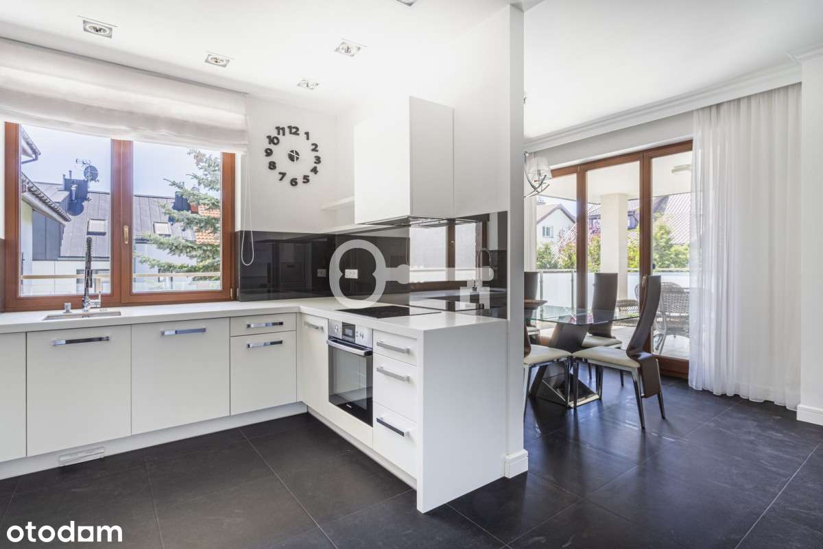 Luksusowy apartament z windą i tarasem-4