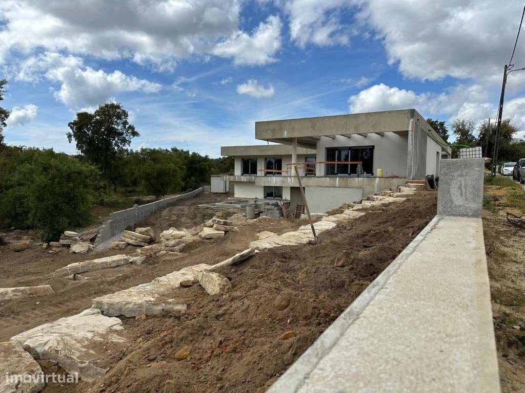 Moradia T5 de Luxo | Vila Alegre, Fernão Ferro-11