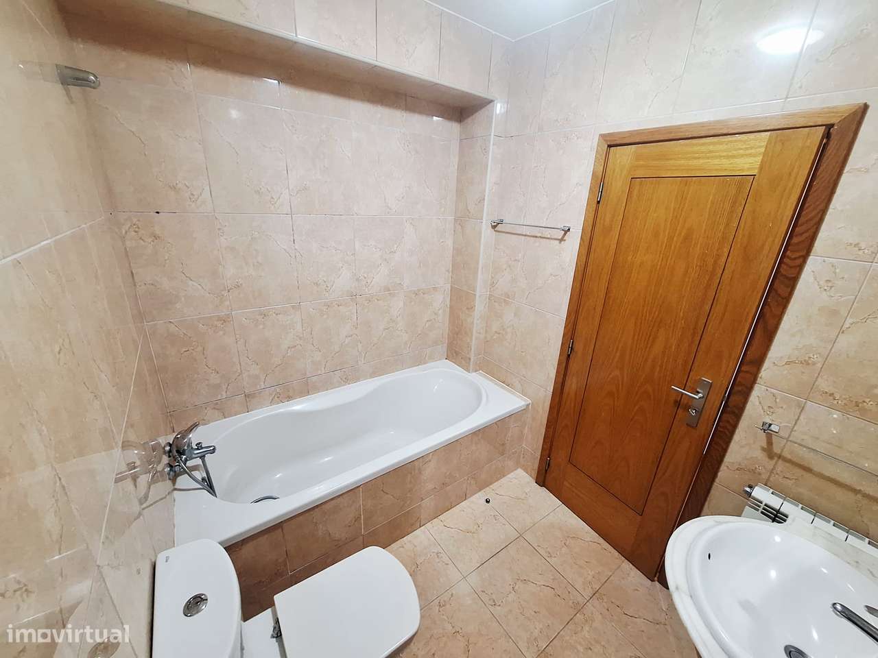 Apartamento T2 em excelente estado – Caldas das Taipas-14