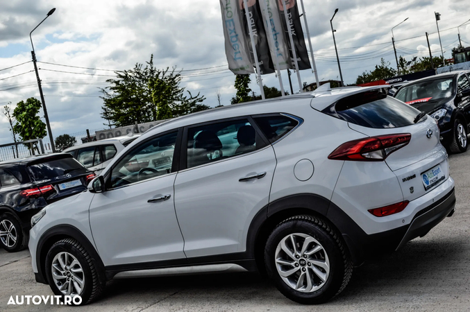 Hyundai Tucson 2.0 CRDi 4WD Automatik Style - 17