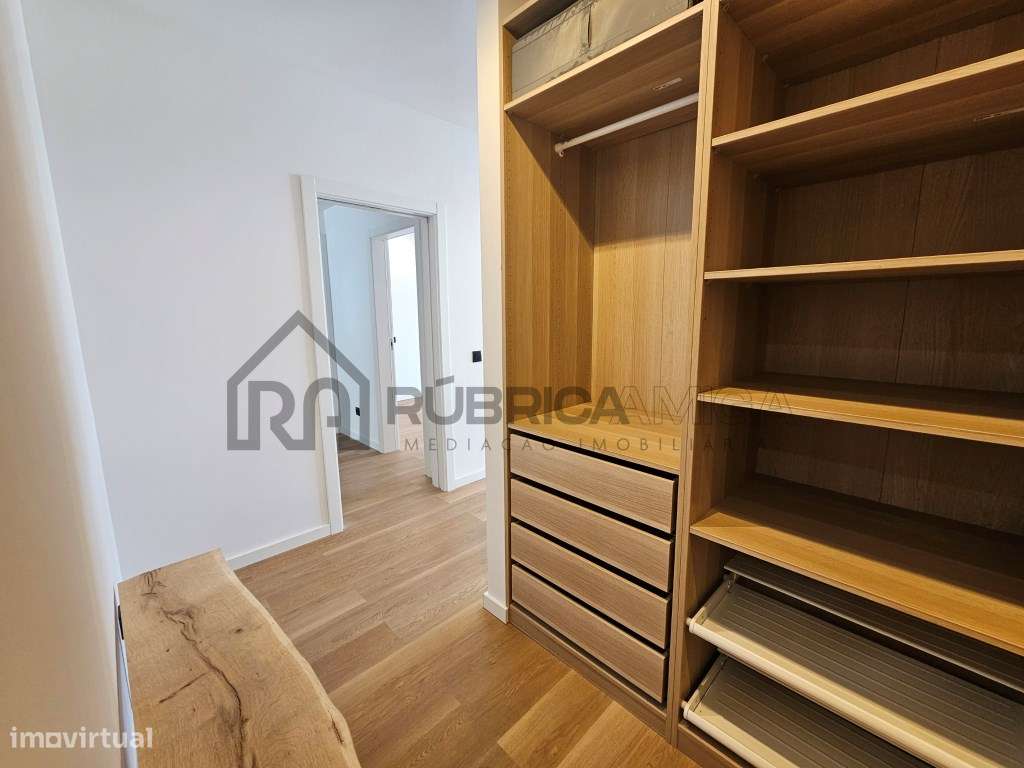 T3 renovado na zona de Betunes em Loulé-9