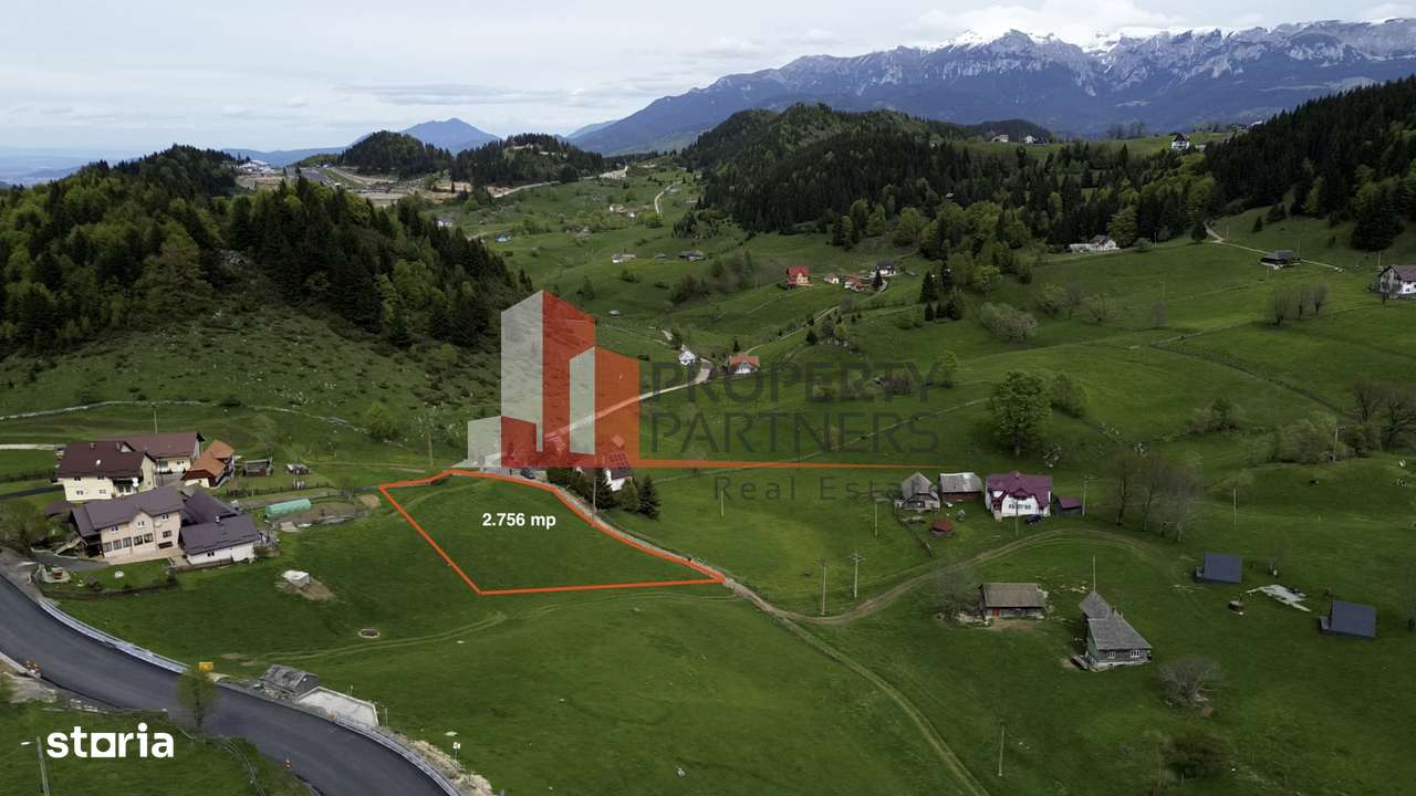 Teren Fundata cu vedere la muntii Bucegi - Imagine principală: 1/5