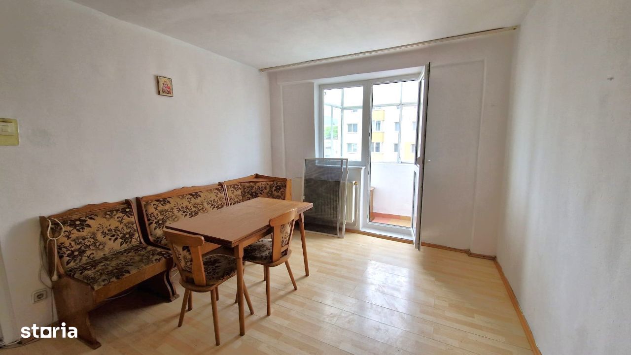 Pret Redus! Apartament 2 camere decomandat etaj intermediar zona Bejan