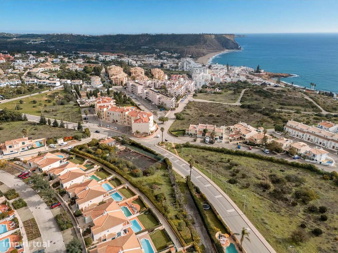 FANTÁSTICO LOTE URBANO PARA CONSTRUÇÃO NA PRAIA DA LUZ - Grande imagem: 3/8